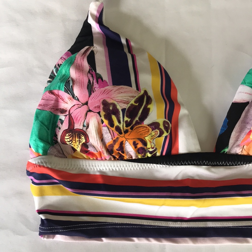 Trina Turk Treasure Cove Bikini Top NWT - Picture 4 of 12